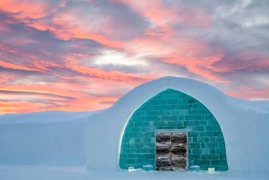 L'Icehotel de Jukkasjärvi, dans son état de l'hiver en cours.