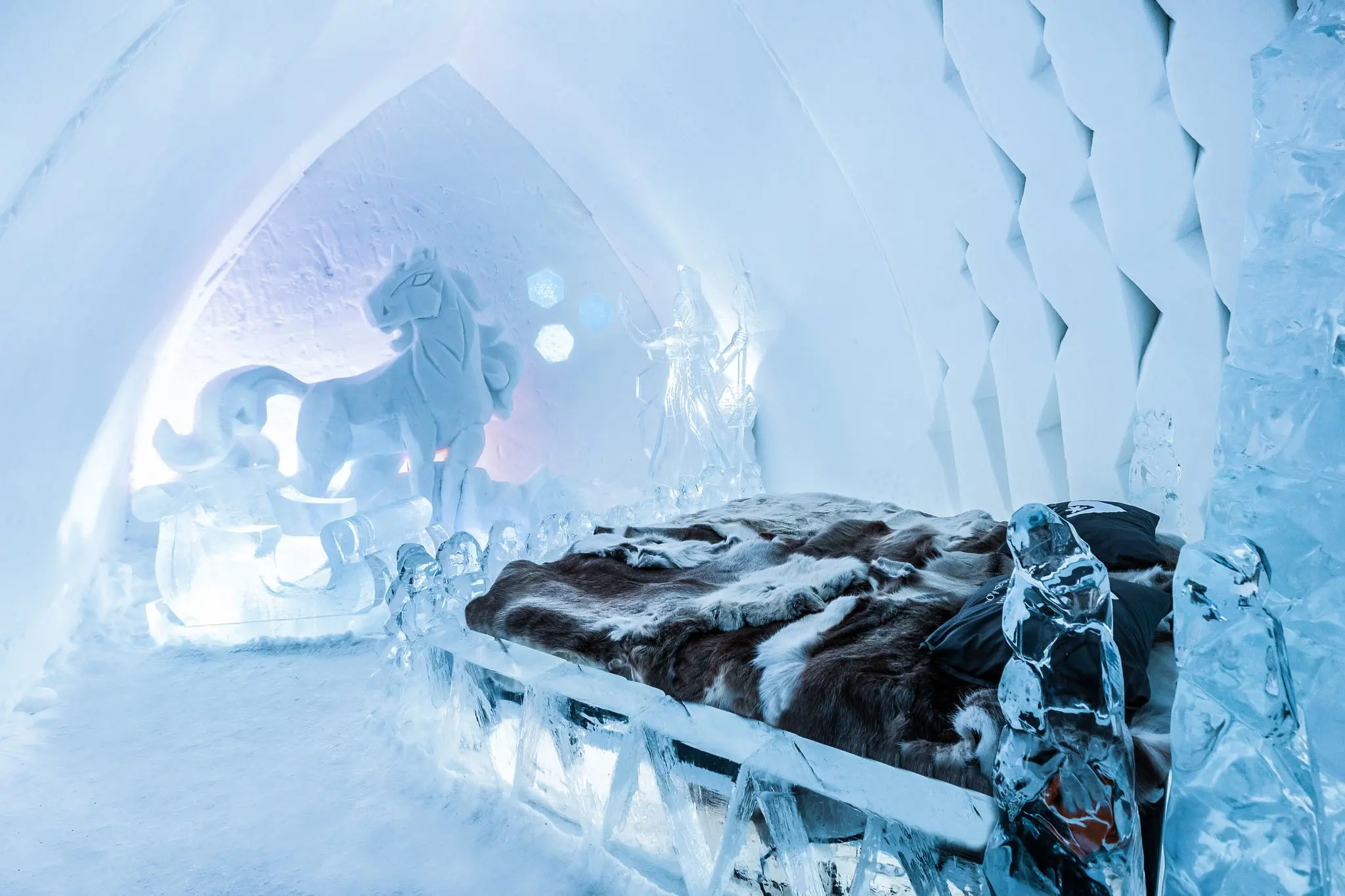 L'Arctic SnowHotel, en lisière de forêt près de Rovaniemi.